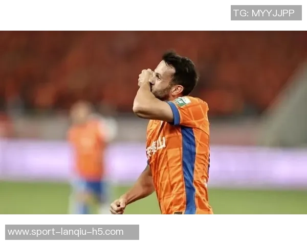 瓦科精彩破门被判越位球迷惋惜进球无效瞬间回顾